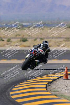 media/Oct-08-2022-SoCal Trackdays (Sat) [[1fc3beec89]]/Turn 11 Backside (1145am)/